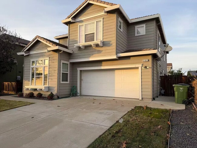 Building Photo - 2161 Tennis Ln