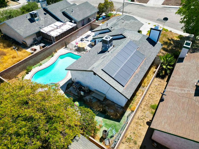 Foto del edificio - 837 Sunrise Ct