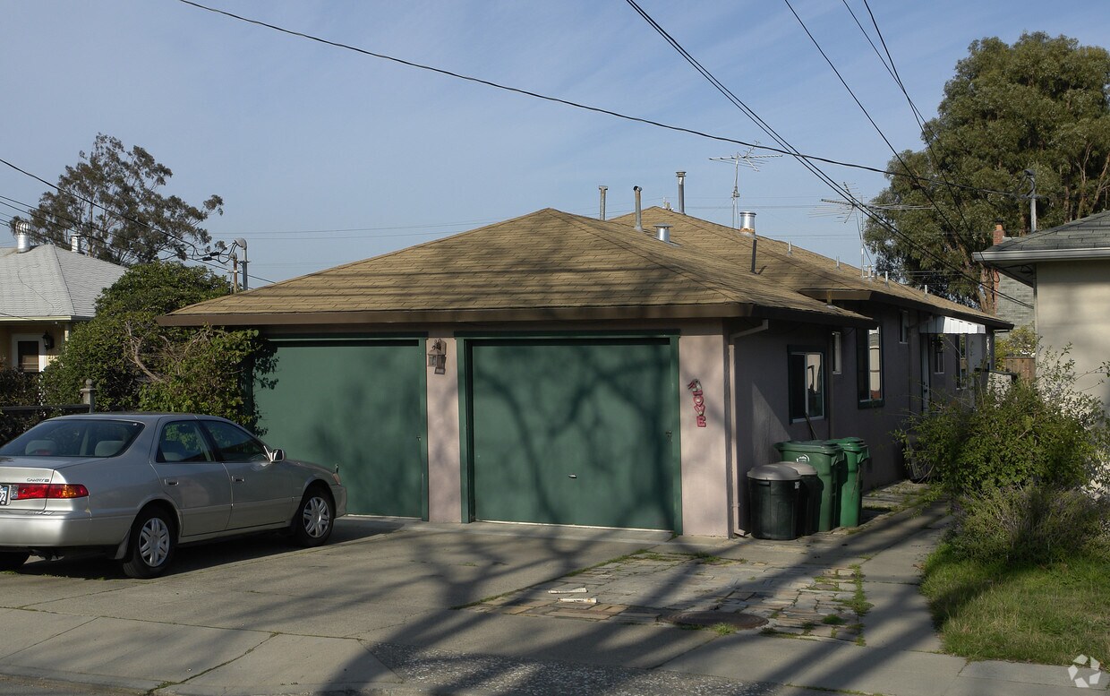 Primary Photo - 221-223 Maitland Dr