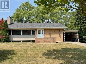 Building Photo - 30 Chatfield Dr