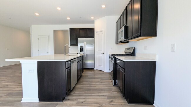 Foto del edificio - 809 Lindsay Ln