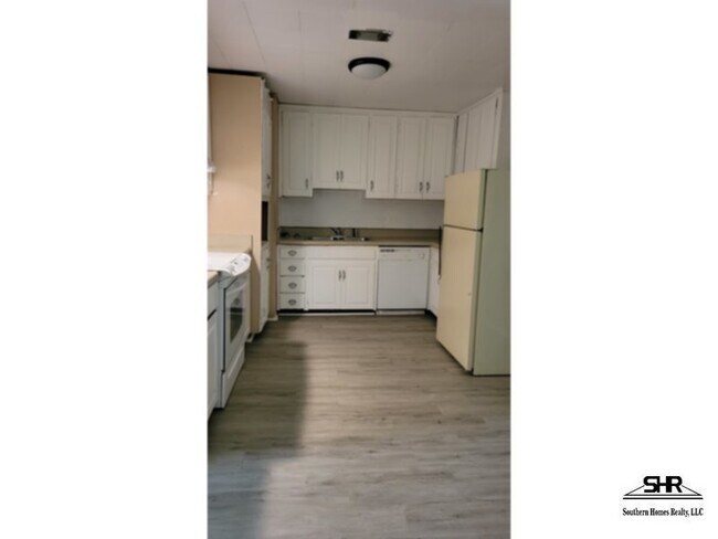 Foto del edificio - 809 S Hwy 29