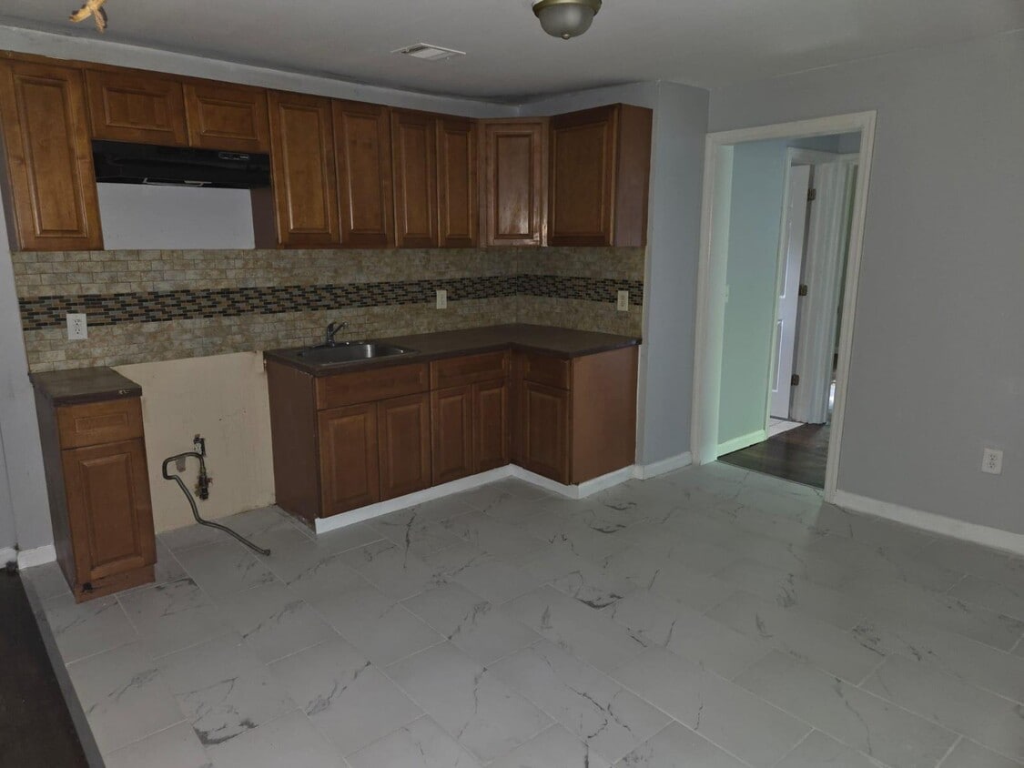 Foto principal - 167 Seymour Ave