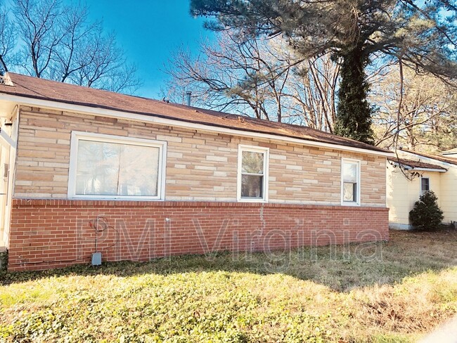 Building Photo - 124 Carol Ln