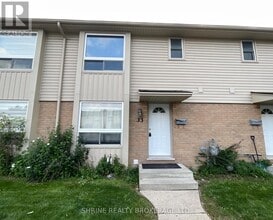 Building Photo - 626 Wharncliffe Rd S