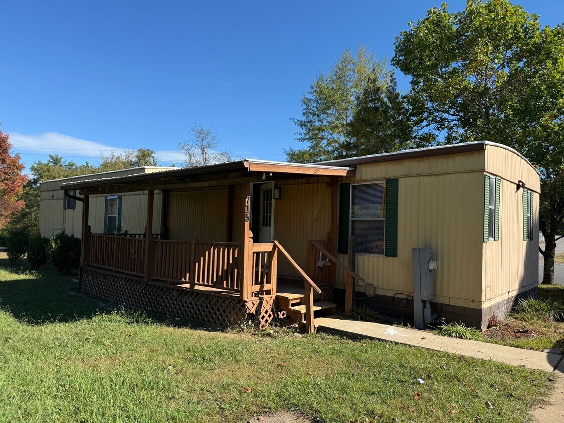 Foto principal - 2 Bedroom 1 Bath Mobile Home in Greenevill...
