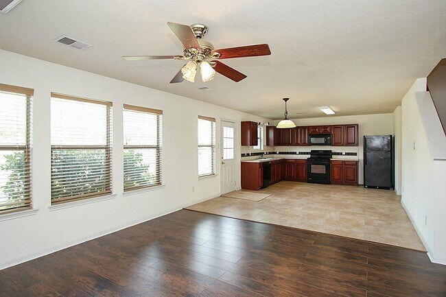 Building Photo - 21814 Trailwood Manor Ln