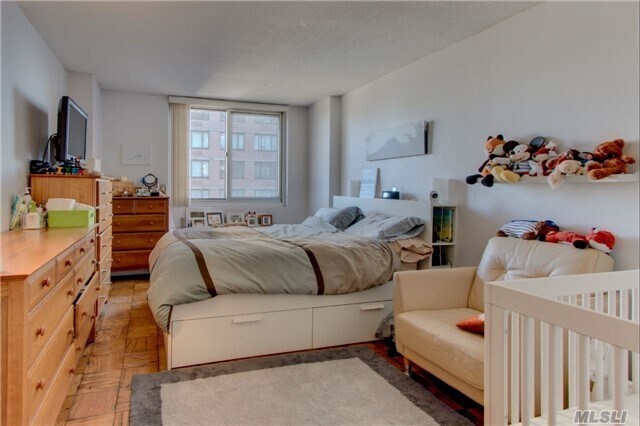 Building Photo - 345 E 93rd St