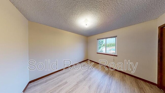 Building Photo - 18825 Spring Valley Rd