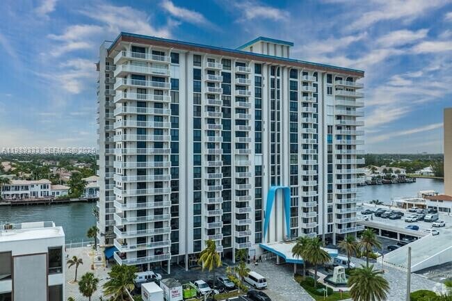 Foto del edificio - 1500 S Ocean Dr