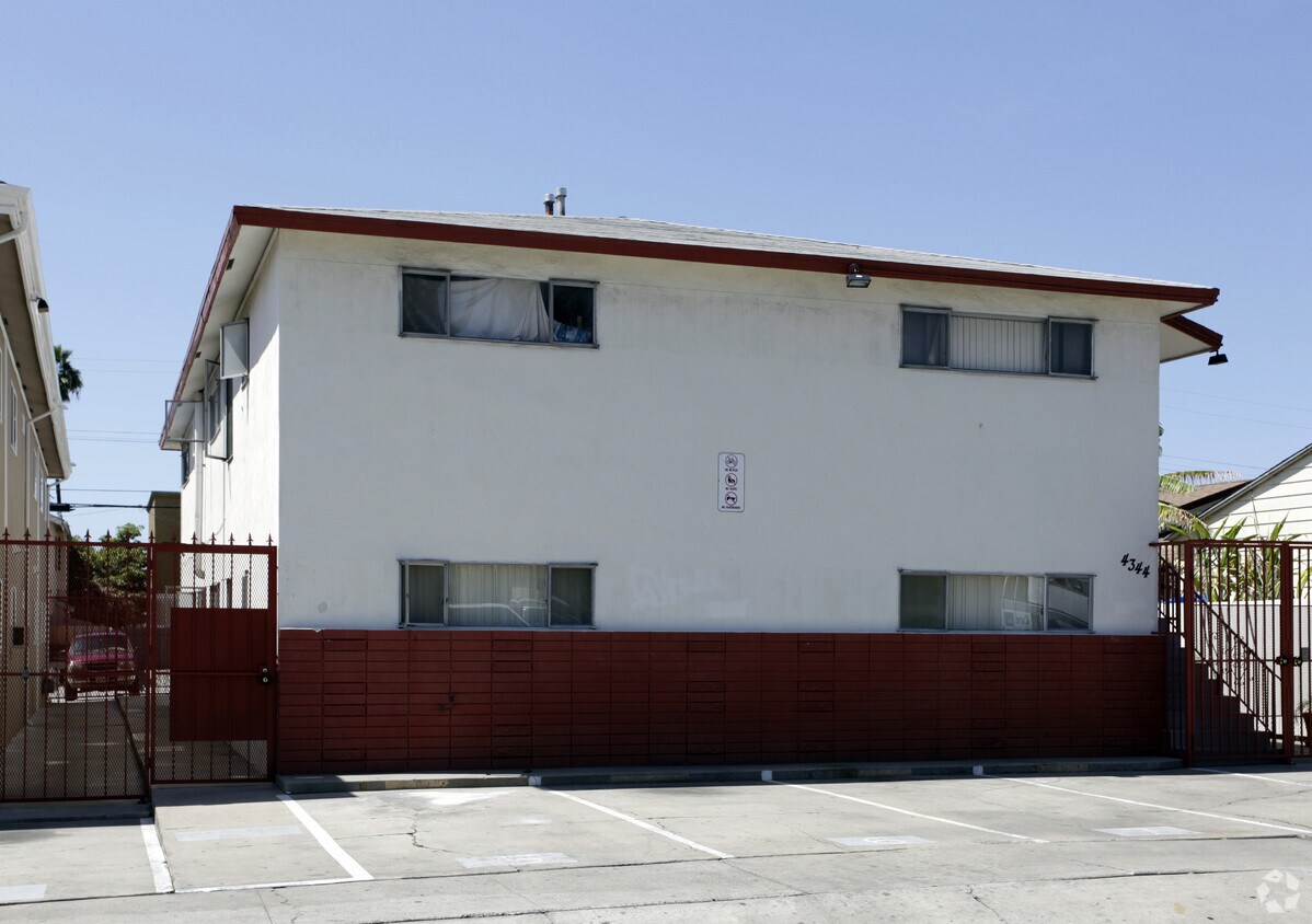 Primary Photo - 51st Street Apartments