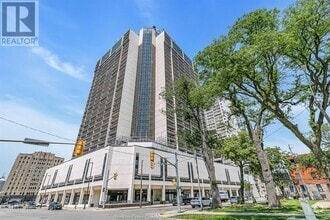 Building Photo - 150 Park St W