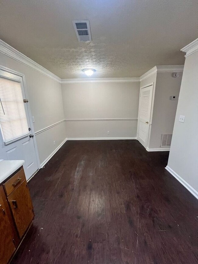 Foto del edificio - Beautiful 2 bedroom 2 bathroom ranch duplex Now Ready!