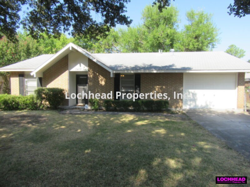 Primary Photo - Charming three bedroom home!!! New West Su...