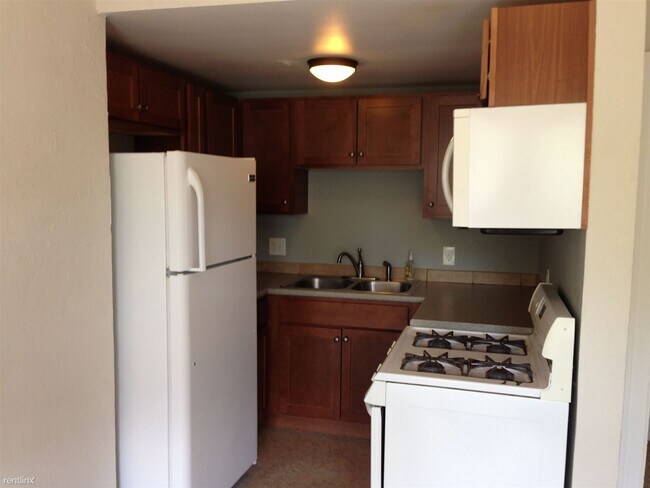 Building Photo - 1 br, 1 bath  - 350 Union Ave SE Apt 3