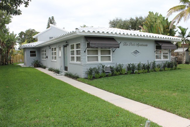 Building Photo - 741 NE 16th Ave