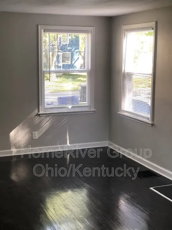 Foto del edificio - 2369 Taylor Ave