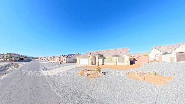 Foto del edificio - 4920 Honey Locust Dr