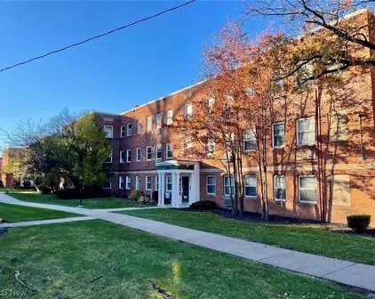 Photo - 13833 Cedar Rd (South Euclid, OH)