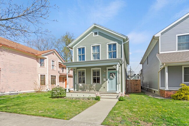 Building Photo - Gorgeous Updated Historic West Central Home