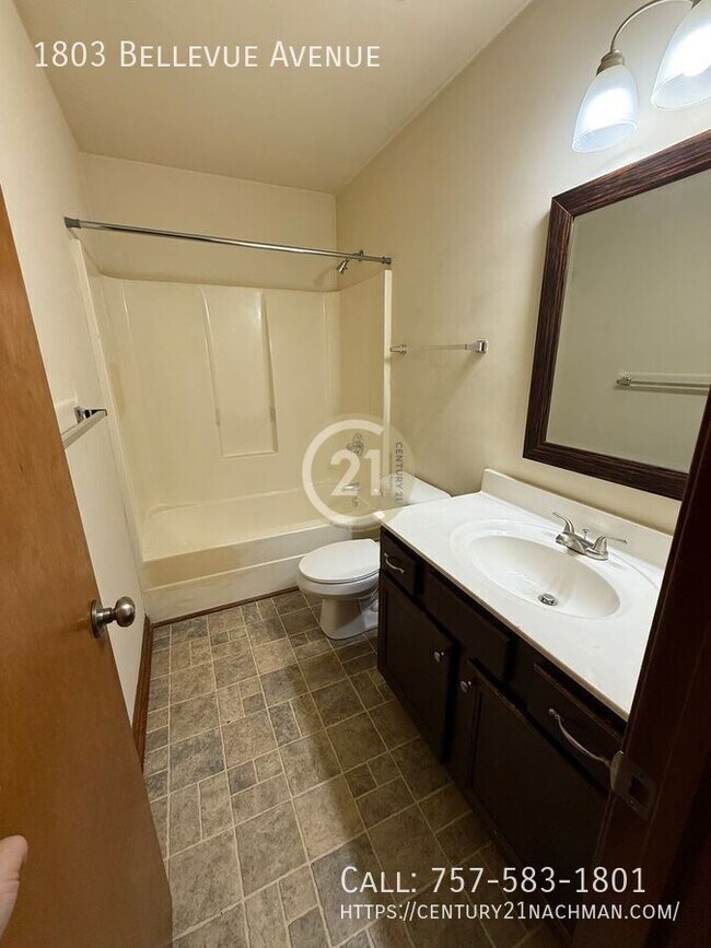 Foto del edificio - 1803 Bellevue Ave