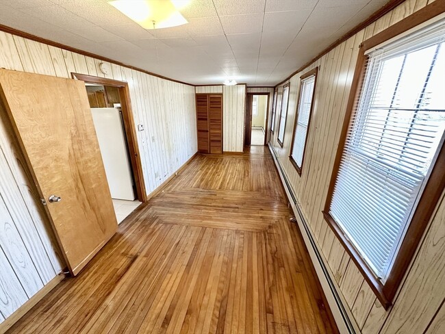Building Photo - 33 Wilderwood Ave