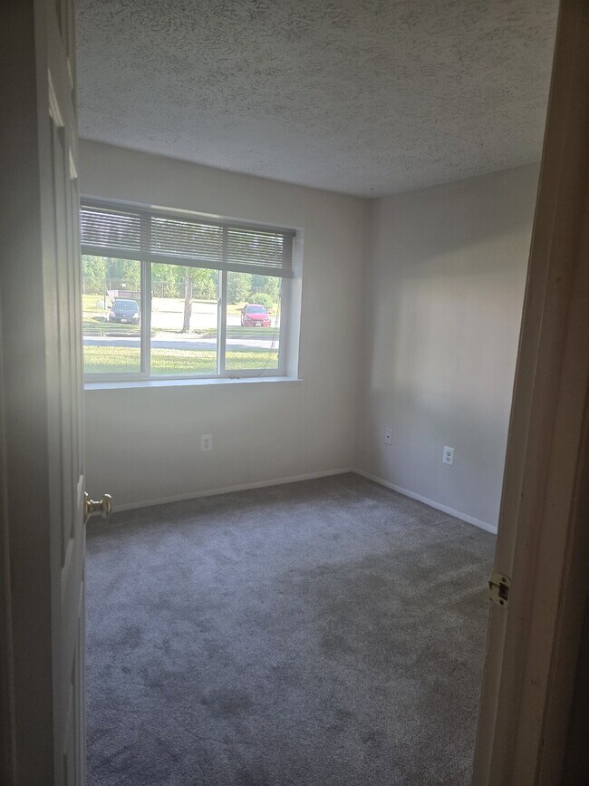 Foto del edificio - "Charming 2-Bed Retreat in Frederick - Cozy Living Awaits!"