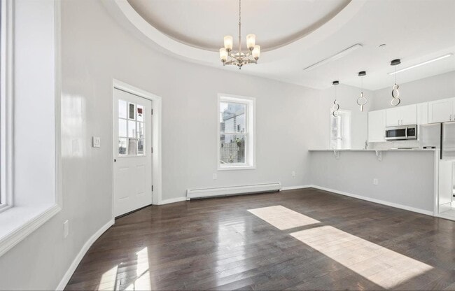 Building Photo - 541 70th St