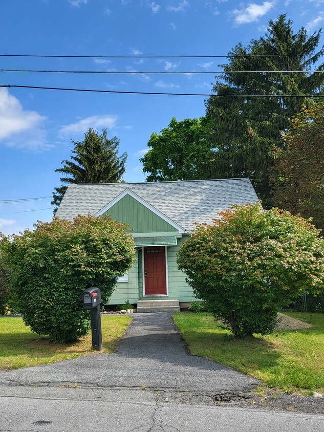 Primary Photo - 101 Camden St
