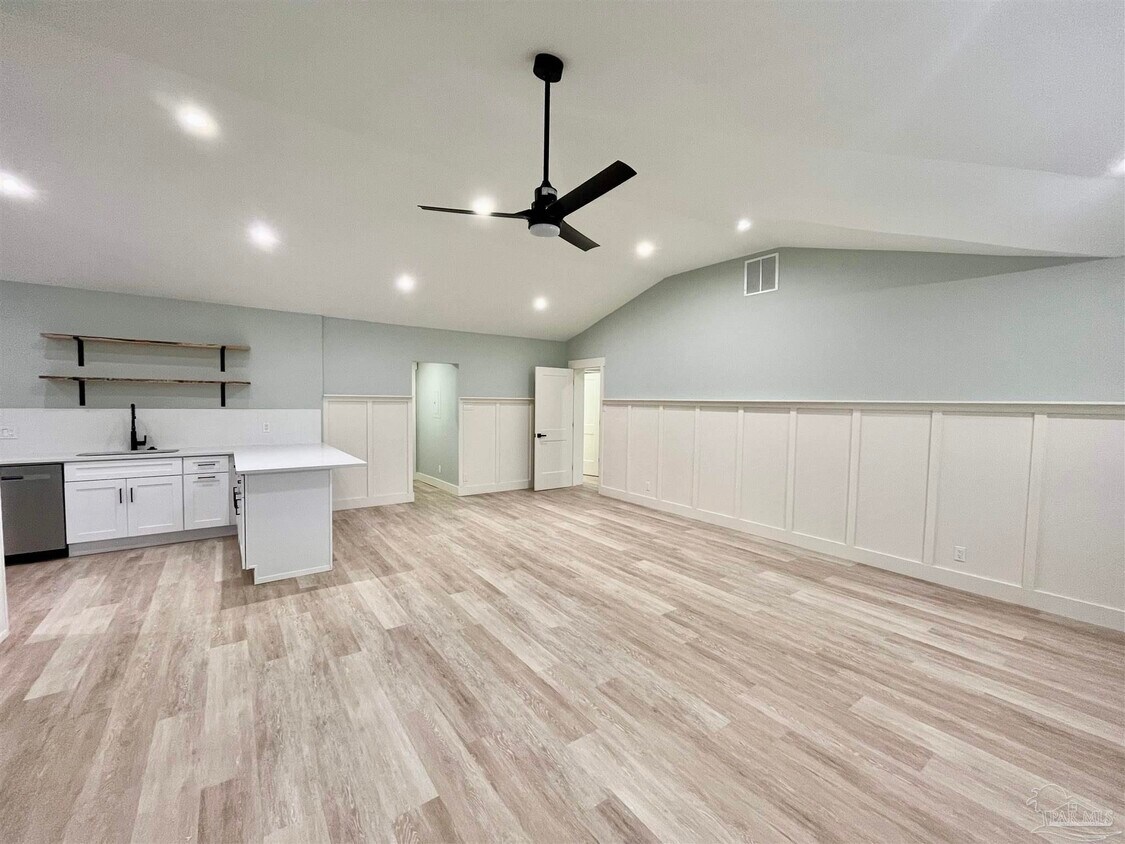 Foto principal - 1501 E Cross St