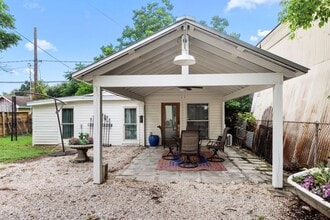 Building Photo - 3809 Billingsley St