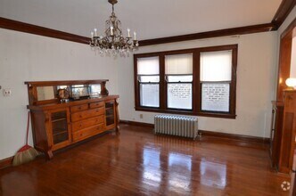Building Photo - 3352 S Lituanica Ave