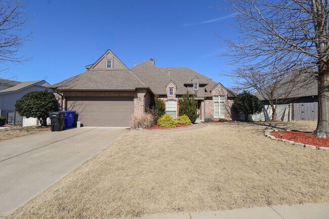 Building Photo - 5 Bed 3 Bath Broken Arrow