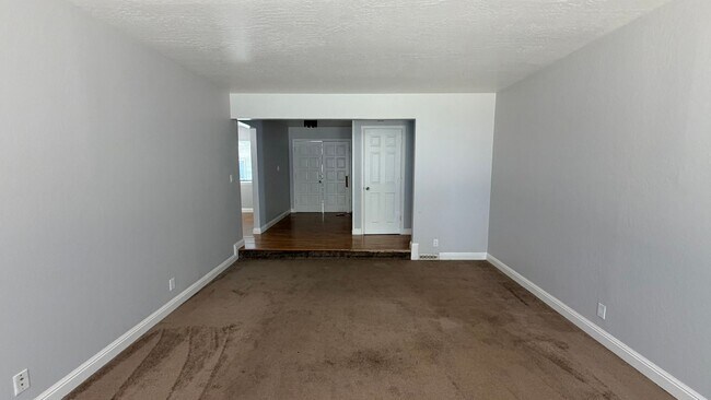 Foto del edificio - 5308 Lightwood Dr