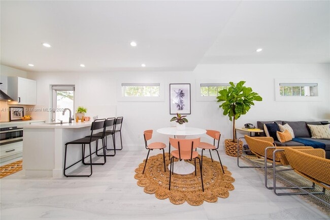 Building Photo - 835 Jefferson Ave