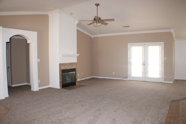 Building Photo - 8144 Fernwood Ave