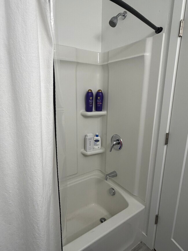 Building Photo - 356 N 750 E