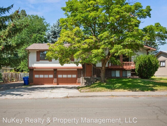Foto del edificio - 4 br, 3 bath House - 11707 N. Wall St.