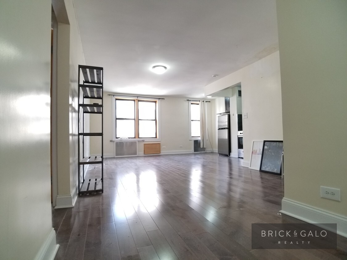 Foto principal - 985 Ocean Ave