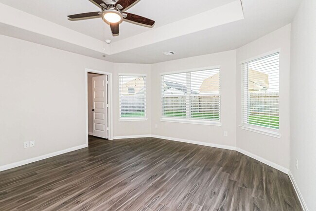 Foto del edificio - 5127 Shelby Katherine Dr