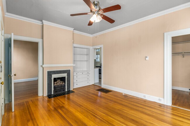 Building Photo - 1801 Alameda Ave