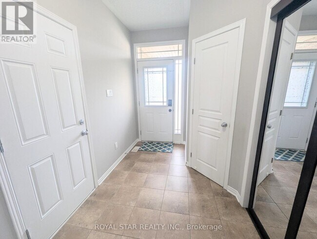 Photo du bâtiment - 1543 Carronbridge Cir