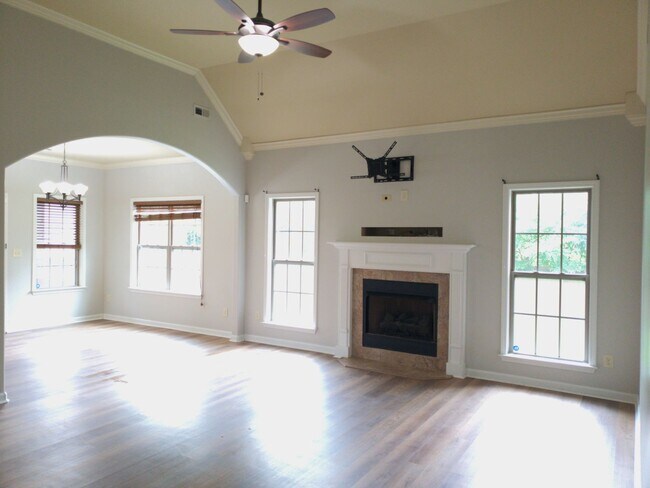 Foto del edificio - Beautiful Ranch in Fields of Northmeade! Minutes to Post!