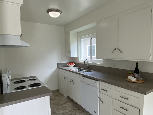 Kitchen - 21020 Wood Ave