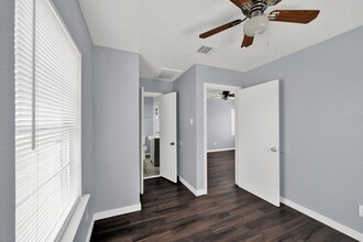 Building Photo - 1009 Beverly Ave