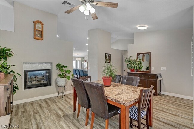Building Photo - 4020 Forest Knoll Ln