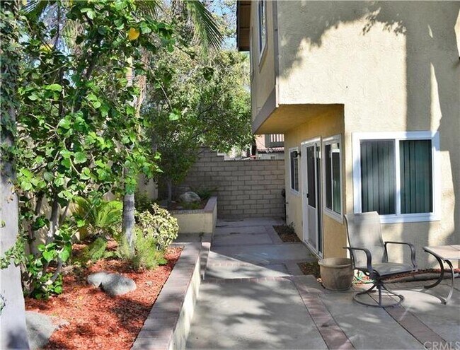 Building Photo - 14230 Hillcrest Drive, Fontana, CA, 92337