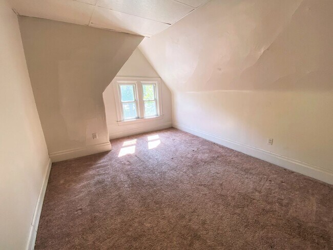 Foto del edificio - Highland Park - Apartments For Rent In Pit...