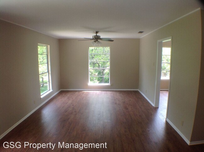 Foto del edificio - 3 br, 2 bath House - 3506 Fallen Leaf Ln