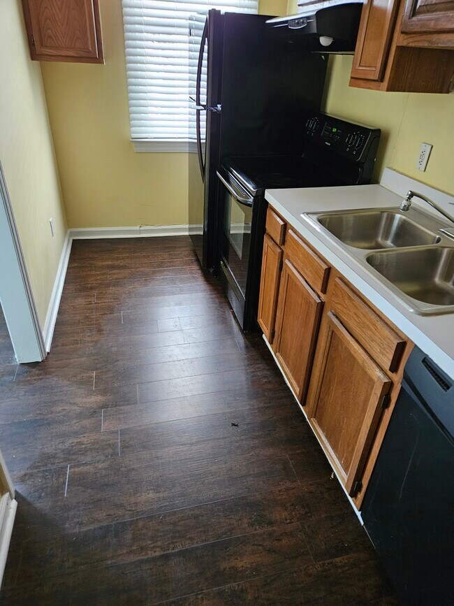 kithcen - 244 Calhoun St
